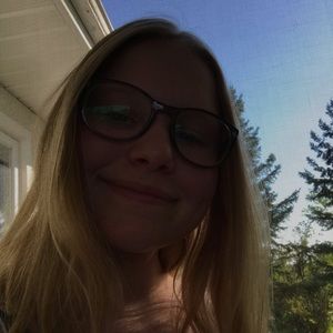 Meet your Posher, Mariela